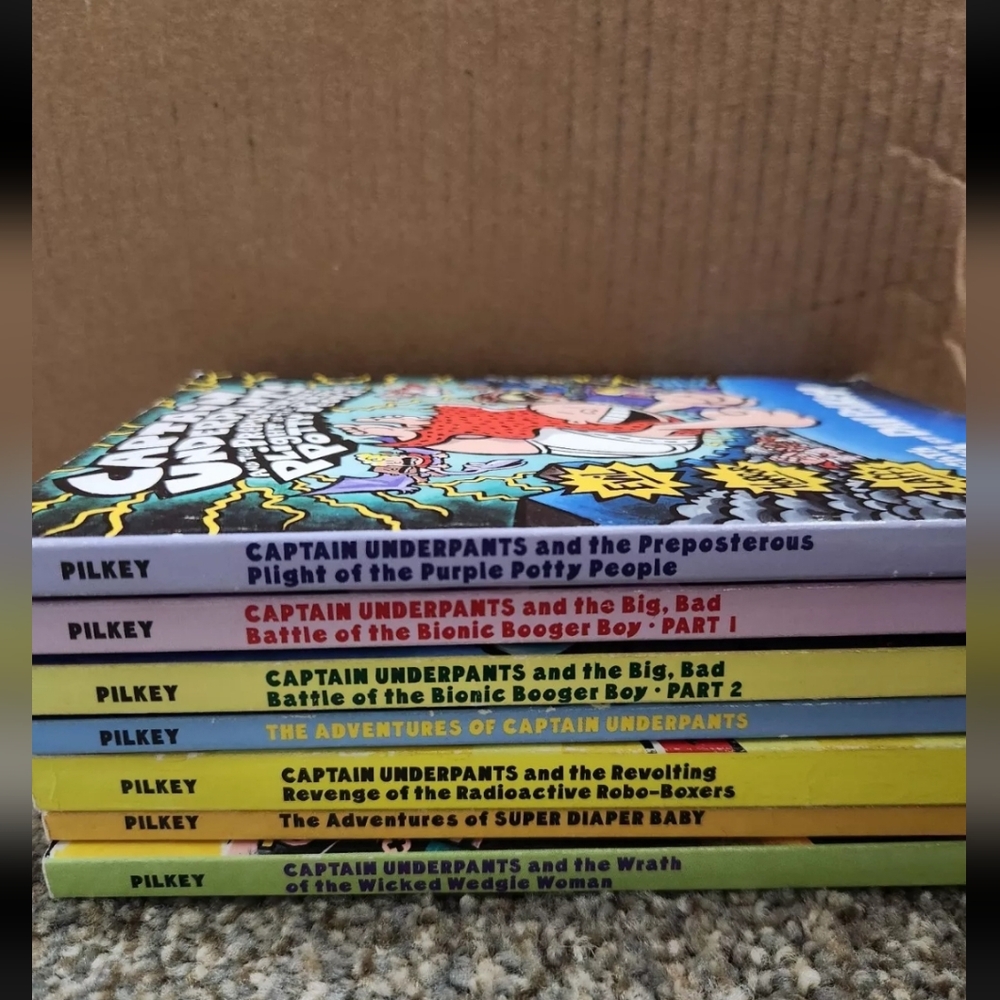 Lot Of 7 Captain Underpants Books Scholastic Paperback - Picture 2 of 5
